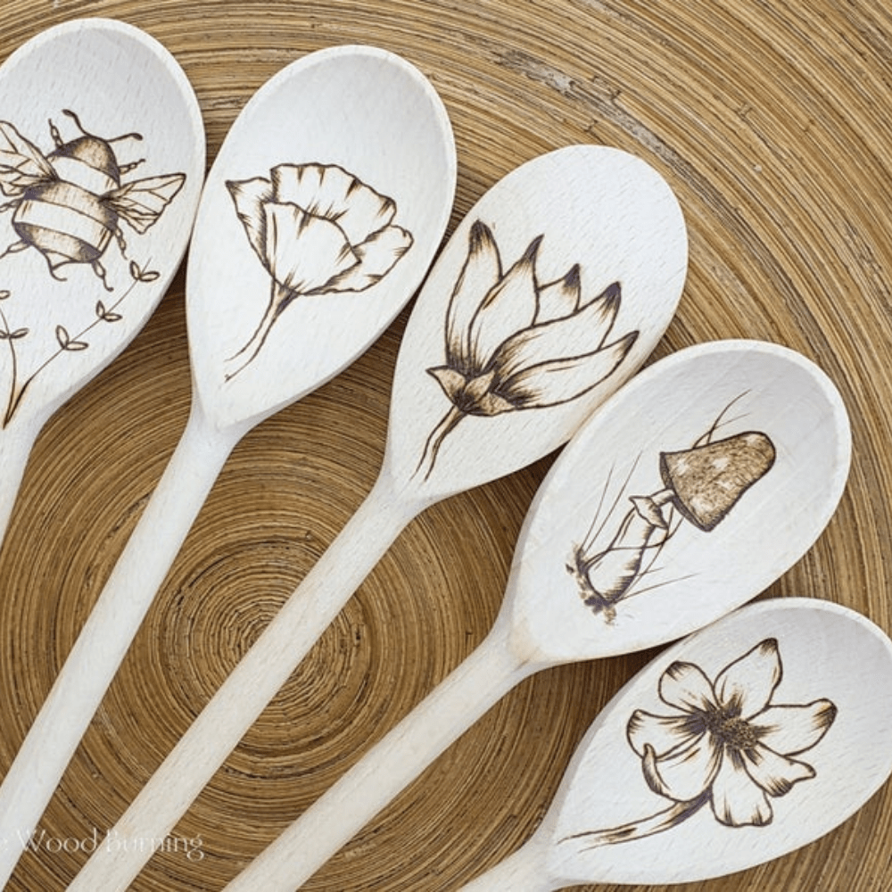 12 Round front wooden spoons